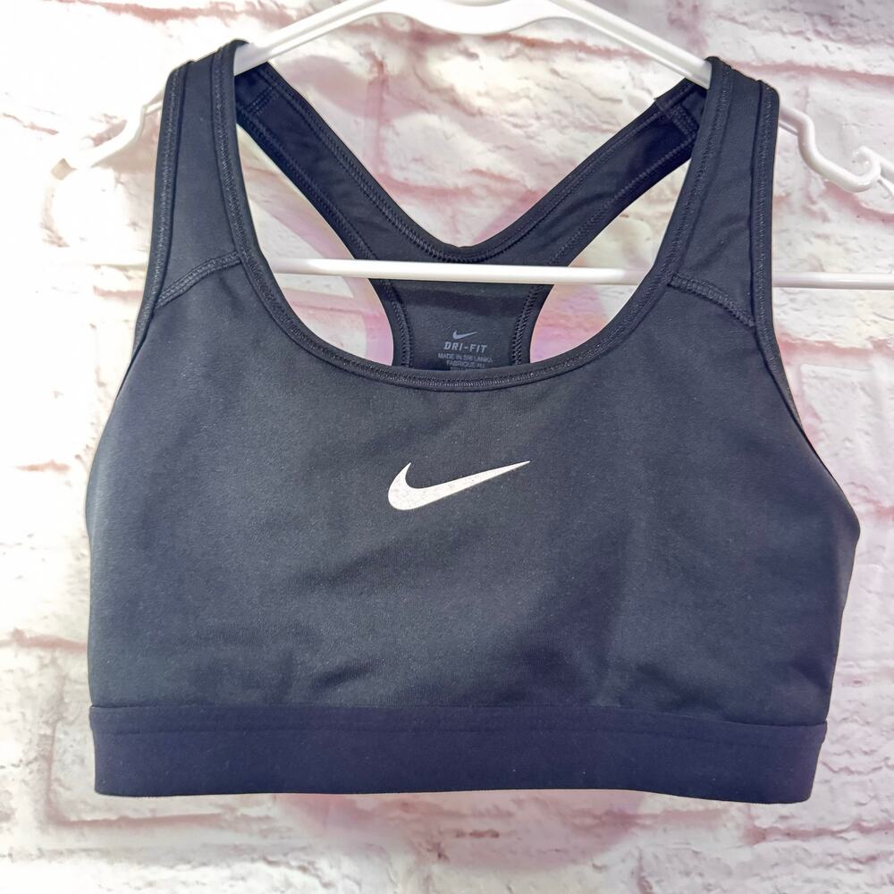 Nike DRI Fit Sports Bra Black and white Sz M 14” pit to pit Excellent condition